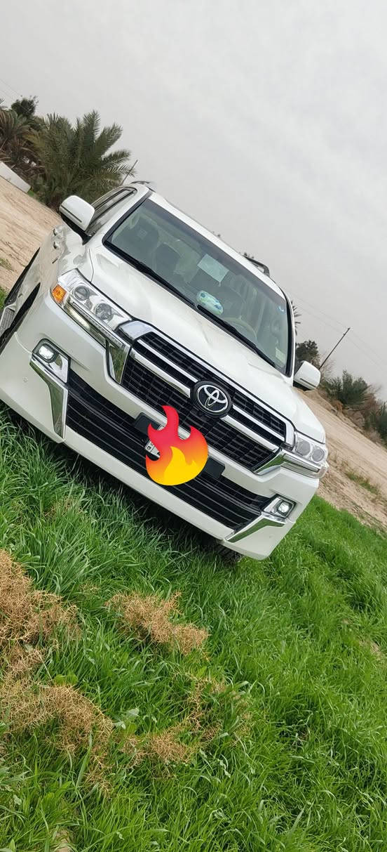 السلام عليكم لاندكروز 2020 6سلندر..
ساز رقم بغداد الجديد  تحويل مباشر سياره جديده وما متعوبه مكفولة كفاله عامه من كلشي للاستفسار ***********
