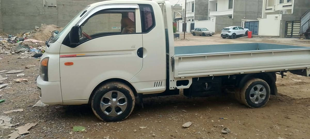 بورتر للبيع  او مراوس بنكو ٢٠١٣ رقم جديد سنوية جديده محرك ١٣٣
كير عادي ٦ نمر
***********
العنوان سامراء
