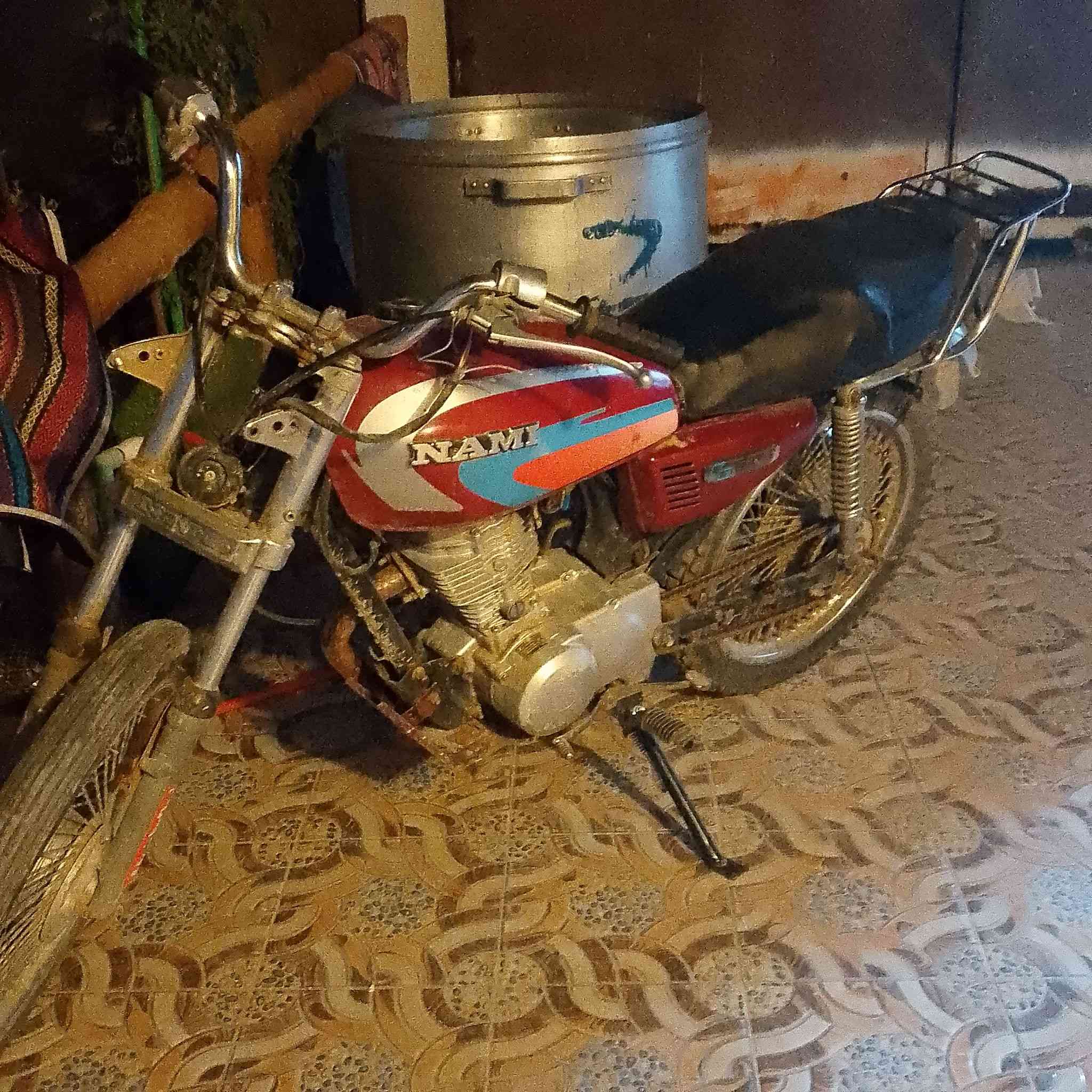 سلام عليكم 
دراجه نامه اصلي
الشاصي برو 2020
التعميره 2024
اوراق اصولي كامله بوجهك للترقيم
الدراجه تعبانه شويه كشكل 
سعر الدراجه 450الف
مكان شطره شارع المعلم
للتواصل ***********
