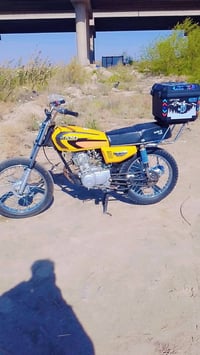 دراجه لبيع اوراق مكينه بلاد بس كلجات مبدل  سعر 550وبيها مجال  07803246...