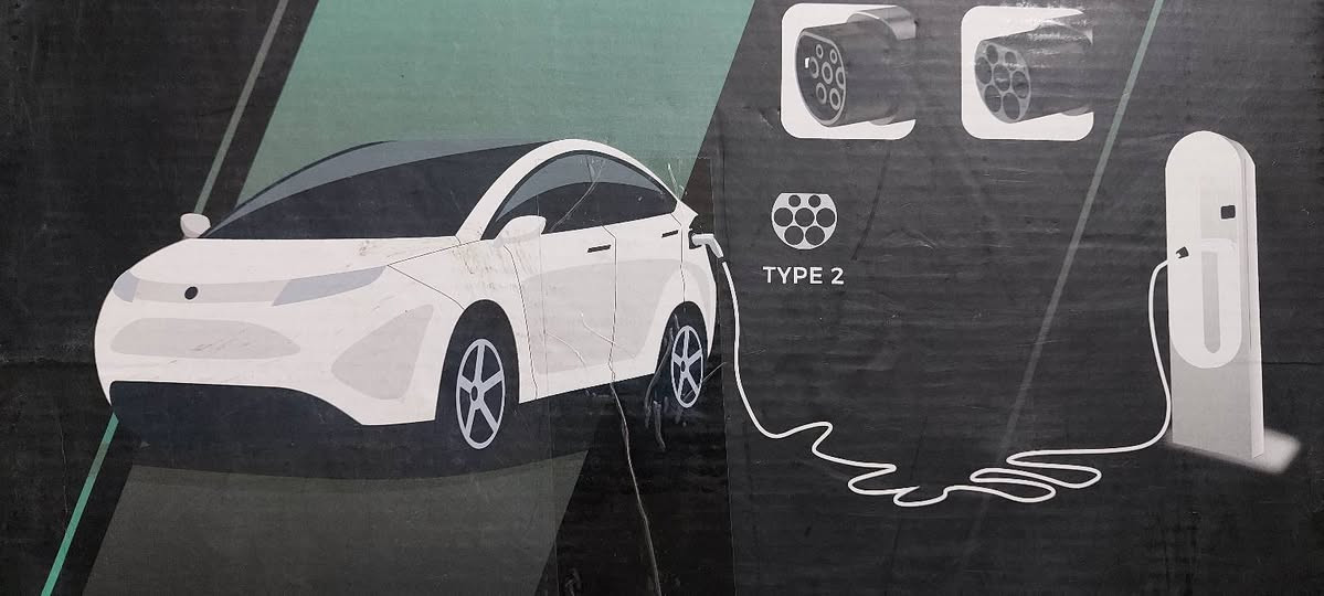 متوفر كيبل شحن تايب ٢ 
١٦ امبير 
١١كيلواط
الطول ١٠ متر 
يتوفر التوصيل لجميع المحافظات بغداد ب٤ والمحافظات ب٦ 
للمزيد من التفاصيل يرجى المراسلة على الخاص او الاتصال بالرقم واتساب ***********
