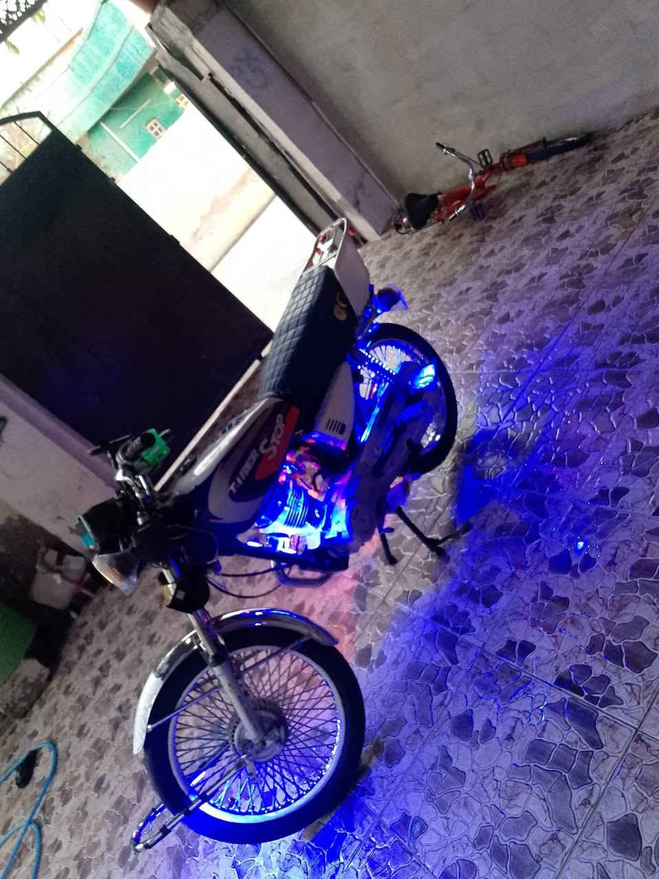 سلام عليكم دراجه 4 كير للبيع محرك مفتوح كل عيب مابي كدام العين سعرة 425 بي مجال مو شراي لاتعلق مكاني كركوك اسرة مفقودين 
***********
