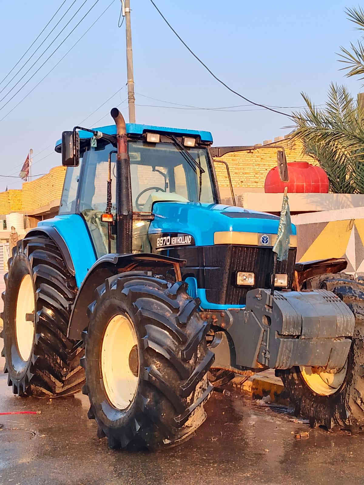 سلام عليكم مكينه نيهولند 240البيع كير عصه دخم تاير باقي الاستفسار تصال ***********
