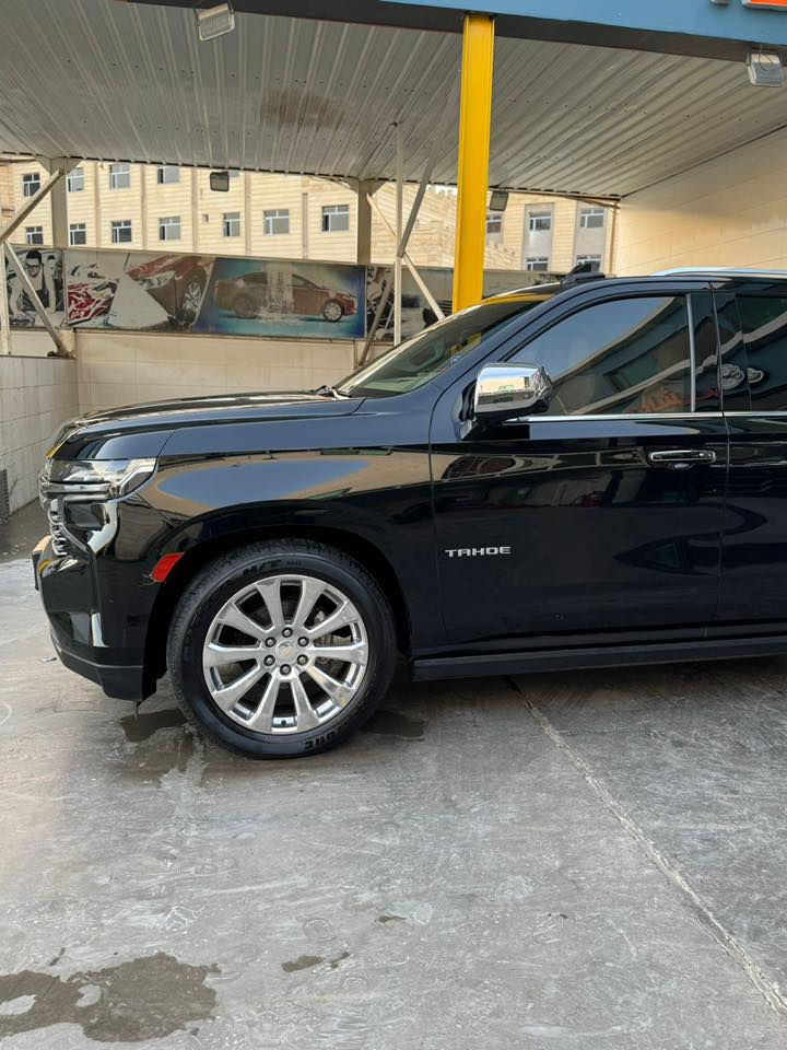 تاهو بريمير 2022 مغلفه bbf ب 28 ورقه ضمان عشر سنوات   خليجي رقم بغداد
• جكات 
• ⁠دوسات كهربائية 
• ⁠دشبول الكتروني بيجي
• ⁠داتاشو
• بانوراما
• ⁠ مقاعد جلد كهرباء
• مقاعد تدفئه تبريد
• حساسات امامي خلفي
• كشن السائق هزاز 
• كاميرات 360
• رادارات امامية و خلفية وجانبية 
• نقاط عمياء
• ⁠ تشغيل عن بعد 
• ثلاث شاشات ( 2 خلفيه في الكراسي ) 
• صندوق كهرباء 
• ⁠سويج بصمتين
• ⁠شاحن لاسلكي
• ثلاجه 
• علامه شوفرليت اسود مضيئه
• ⁠سستم سماعات BOSE
• ⁠اكزوز عدد ٤
وباقي مواصفات البريمير المعروفة وتفاصيل داخل الصور 
السيارة وكالة خليجي
ممشة ستينات السعر  53الف وبيها مجال ***********
