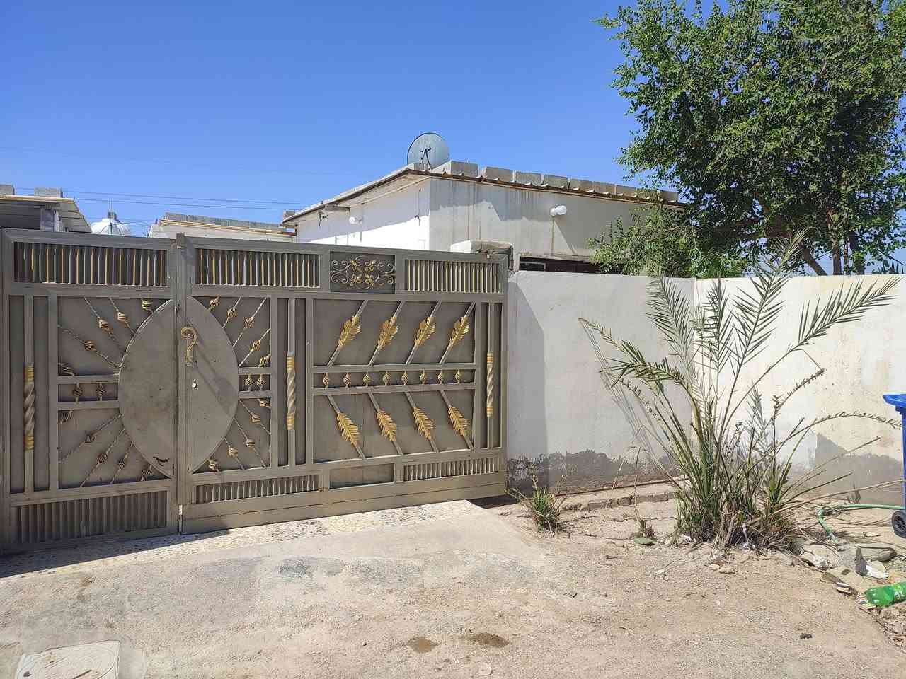 السلام عليكم بيت للبيع زراعي مساحته 250 متر  سعره 35 مليون وبيه مجال البيت جاهز من كلشي بس السكف سندويج للاستفسار اكثر انتصل خاص مارد ***********///***********

