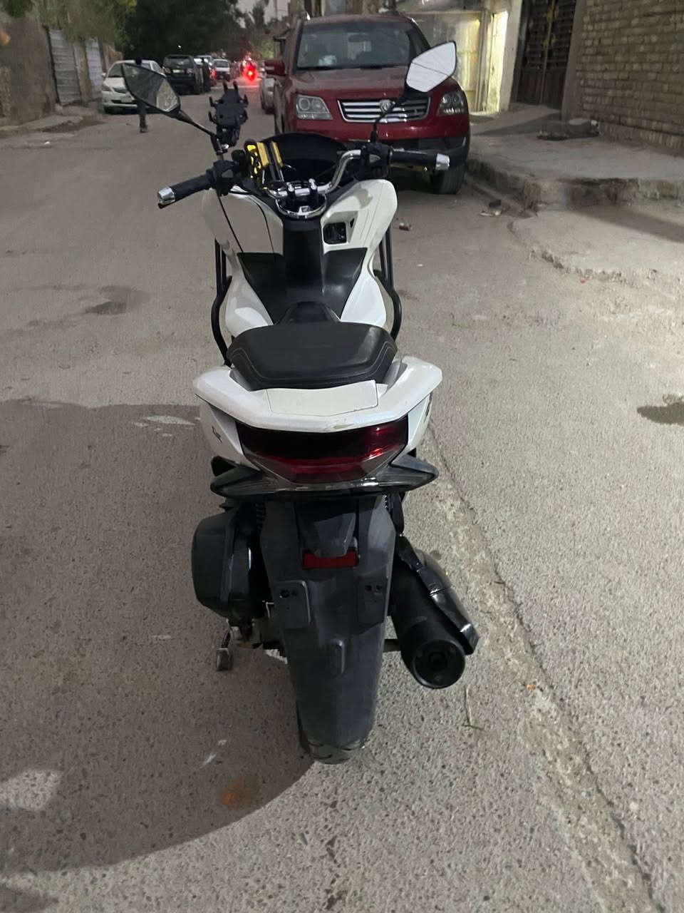 سلام عليكم شباب بي سي اكس جيل ثالث مكفوله كفاله عامه ماشيه 28جديده سعر 1850رقم ***********
