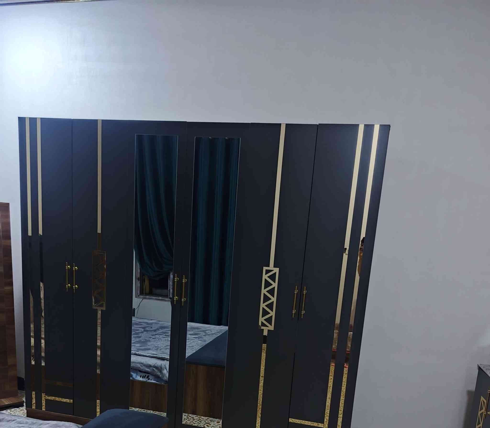 غرفة حيل نظيفة للبيع 600 وبيه مجال 9 قطع 
***********
