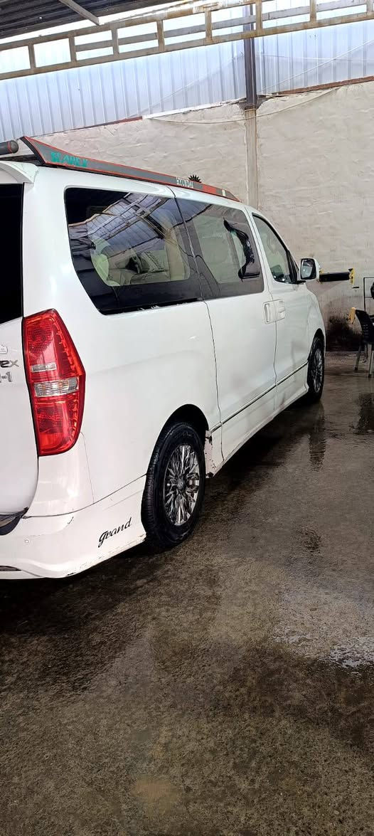 السلام عليكم ستاريكس مفتوح موديل 18 مكفوله من الصبغ والتبديل والطخه طخم تاير جديد طخم امامي وخلفي نظيف السياره جهازه من جوه الشغل مكينتها بيها خيط تبخير بدون تنقيص شرط (👍السعر 220وبيها مجال)💰 مكاني موصل  باقي التفاصيل اتصل على الرقم
‏‪***********‬‏
‏‪***********‬‏
