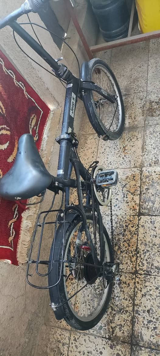 سلام عليكم بايسكل حجم 20 اوربي يطبك نظيف جدأ تايرات جدد كير 7 نمر كامل سعر 75 من الاخير مكاني مدينه الصدر قطاع 56 يوجد توصيل بغداد فقط رقمي ***********
