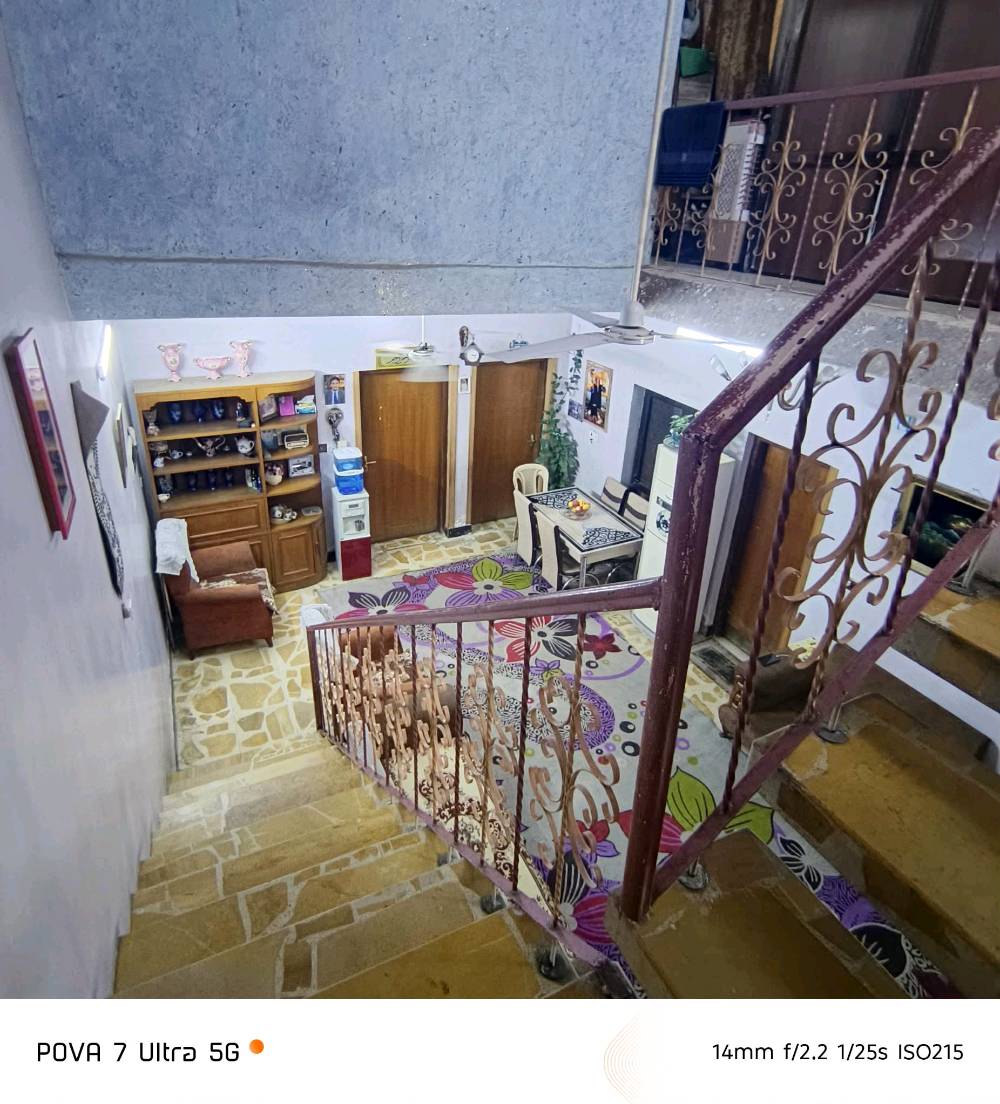 دار للبيع سكني تجاري ***********
