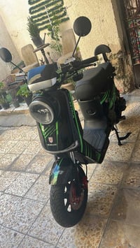 دراجه R11 اخذتها ب800 الف صارلي يومين من  اخذتها وبيها مجال بسيط اي اس...