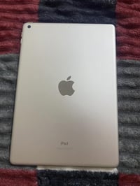 للبيع iPad الجيل التاسع 64GB، الجهاز نظيف جداً وما بي أي عطل أو خدش، ا...