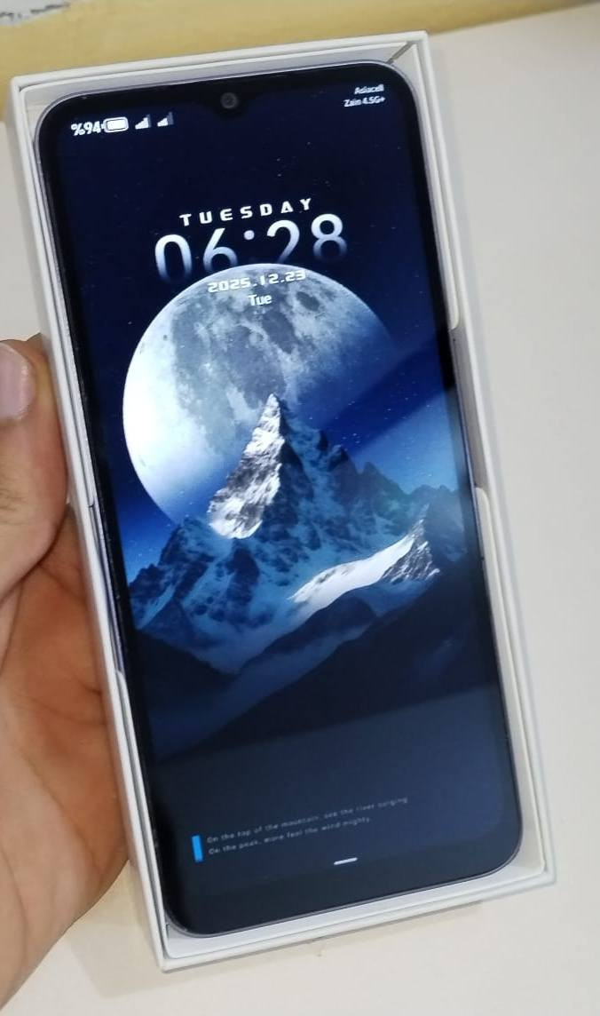 سلام عليكم شلونكم شباب عندي جهاز HONOR X6B للبيع مستخدم شهرين اشهر و جديد موبايل مكفول من كلشي و كامل ملحقاته من شاحن و كرتون مالته و كفر و راس مال شاحنه بل صوره هديه وي موبايل و بل عافيه عليك 
 مواصفات : ذاكره 120G معالج 85G الذاكره 6غ.ب و احتياط 6غ.ب البطاريه 5200 نسبه بطاريه 90 
و دقه كامره كلش حلوه راح انزله الكم بل منشور.
يدعم شحن سريع دقه شاشه من 
720×1612 اصدار MagicOS. 8.0 
و يدعم انعكاس شمس و ضوء للشاشه + سعر خاص هاذه رقمي راسلني عله واتساب *********** للشراي فقط و سعر مناسب ان شاءالله و شكرآ جزيلا
