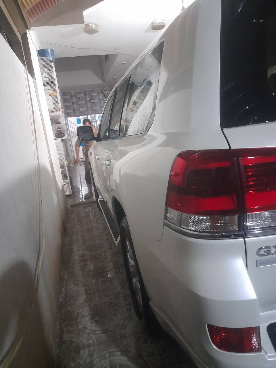 تويوتا لاندكروز 2017 خليحي GXR
فول 1/1 السيارة  
محرك V8 حجم 4600 كفاله
كشنات اماميه كهرباء
ايرباك عدد 8
حساسات امامي خلفي
كشنات كهرباء عدد 2
بصمه وتشغيل عن بعد بلادي 
سلايت دبل ماوس مثبت سرعة
لايت اسود زنون وبخاخ لايت 
علامه لاندكروز ليزريه ب4 ابواب 
شاشه  بلادي + شاشات خلفيه
كامرات 4 360 درجه 
السياره جديده  بمعنى الكلمه بدون حادث بدون بارد 
مكفوله كفاله عامه 
ماشيه 124 كم 
رقم سليمانيه ب اسمي  
مكاني بغداد ابو غريب 
 بي واتس ***********
