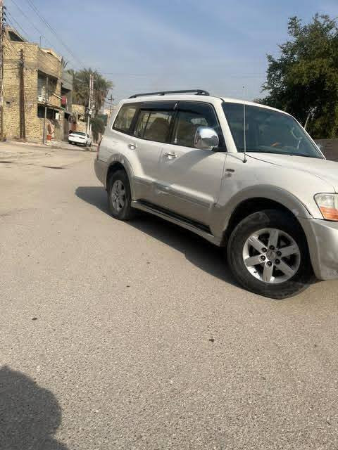 سلام عليكم باجيرو مديل 2006 بدون حادث او طخة بيه طبغ بالداير مال باب فقط السيارة تدفئة تبريد كله شغل كهربائيات شغالة السيارة جاهزة لا تبخخير لا تنقيص حدادة وصدر جديد كير جديد تخخم تاير ما بيه أي نقص مابيه السيارة
السعر93
مكاني بغداد شارع فلسطين 
اللاستفسار ***********
