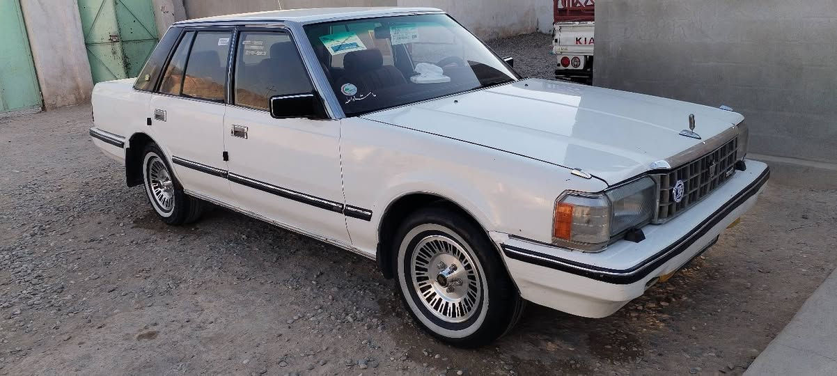 السلام عليكم للبيع سوبر موديل 85 رقم نينوى انكليزي بسمي سنويا لل31 محرك اصلي السعر 42 بيها مجال مكان السيارا بل موصل الستفسار *********** //***********

