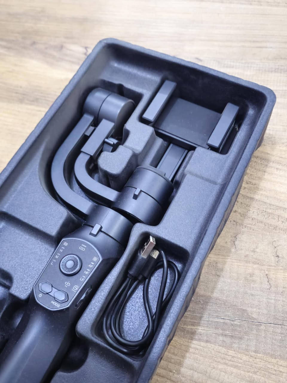 اوزمو موبايل استخدام قليل جدا بعدة نضيف جدا 
السعر ٥٠


**إذا كنت صاحب هذا الإعلان وتريد حذفه لأي سبب، رجاءا أرسل رسالة إلى الدعم الفني**