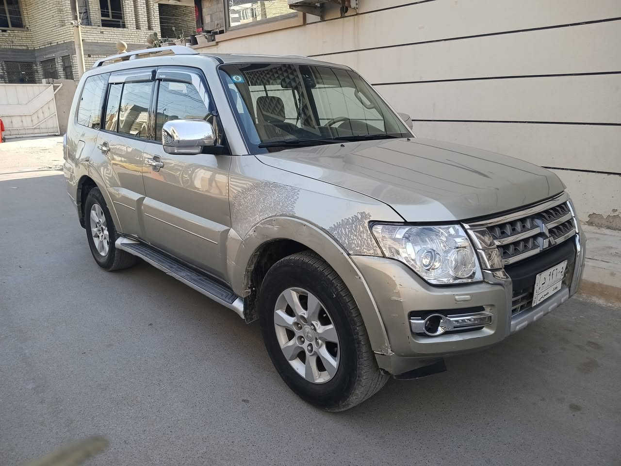 باجيرو ٢٠١٠ حبتور مكينة ٣٨٠٠ فول مواصفات للاخير  فتحة بيها ٣ قطع صبغ السعر ١٠٠ قفل للاتصال ***********
