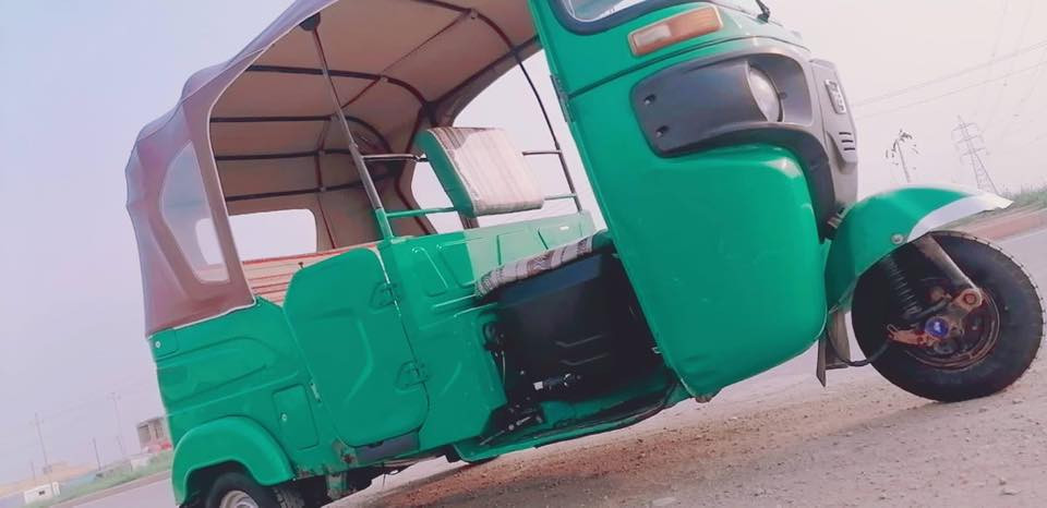 تكتك للبيع 22رقم /ذي قار /مبدل بيه بستم فقط والباقي كفاله من صبغ المعجون بيه خسفه قليله بلبكلايت مشر عليه المكان قضاء النصر *********** وايدها قفل ب4
