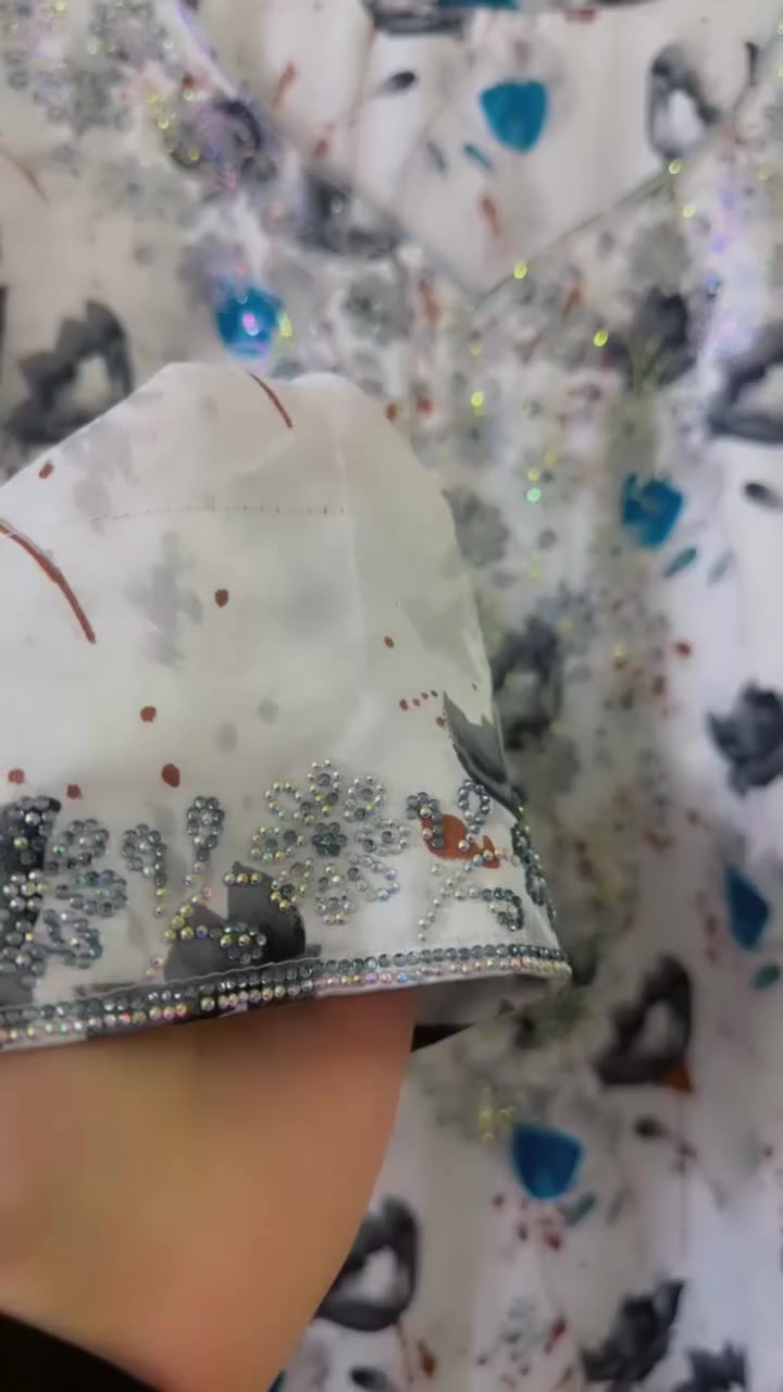 شي بسيط من البضاع 🥹🥹 مخور ودراعات كويتي


**إذا كنت صاحب هذا الإعلان وتريد حذفه لأي سبب، رجاءا أرسل رسالة إلى الدعم الفني**