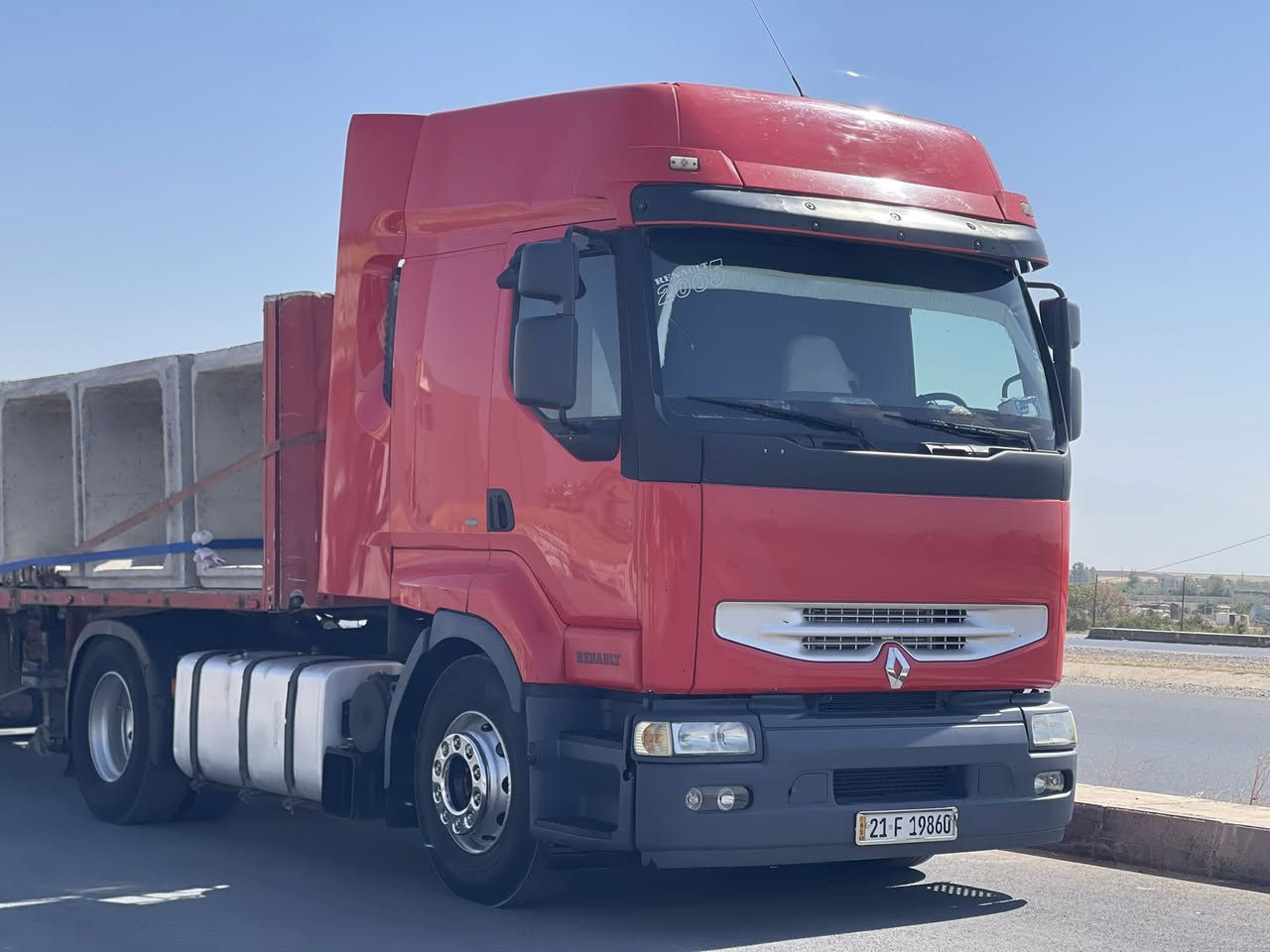 رينو موديل ٢٠٠٥ تبريت ريتايدر ثلاجة كير محرك شاصي كفالة عامة       مكان سليمانية       *********** 
اذا مو شراي لاتخابر رحمة الله والديك
