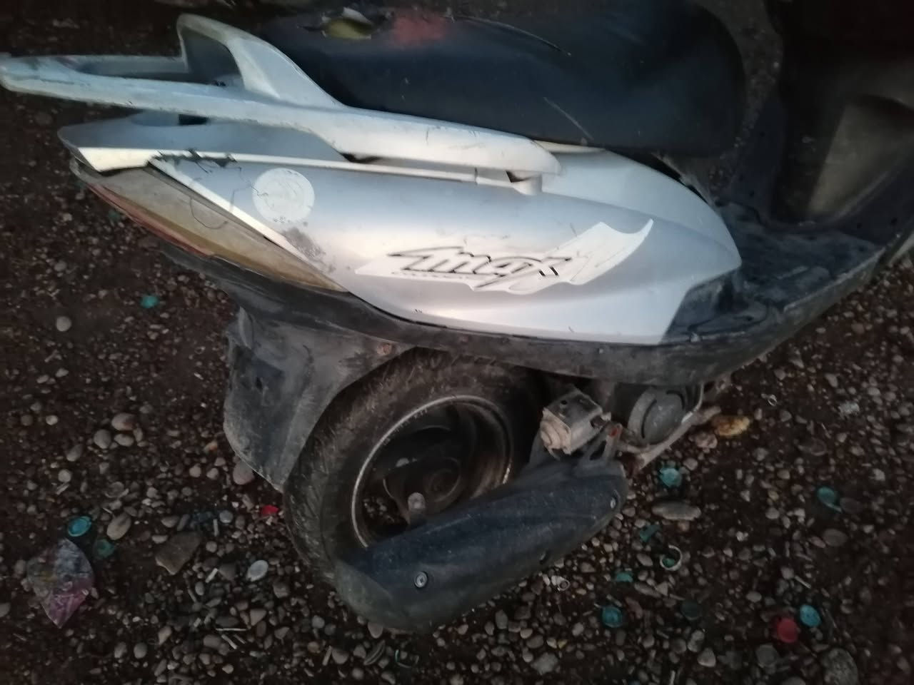 ماكس ١٤٠ مجفته البارحه لانضوح ولاتبخير كلشي بيها شغال بس عوزها باتري كهربائيات شلع شغاله السعر ٢٠٠  شراي اتصل ***********
