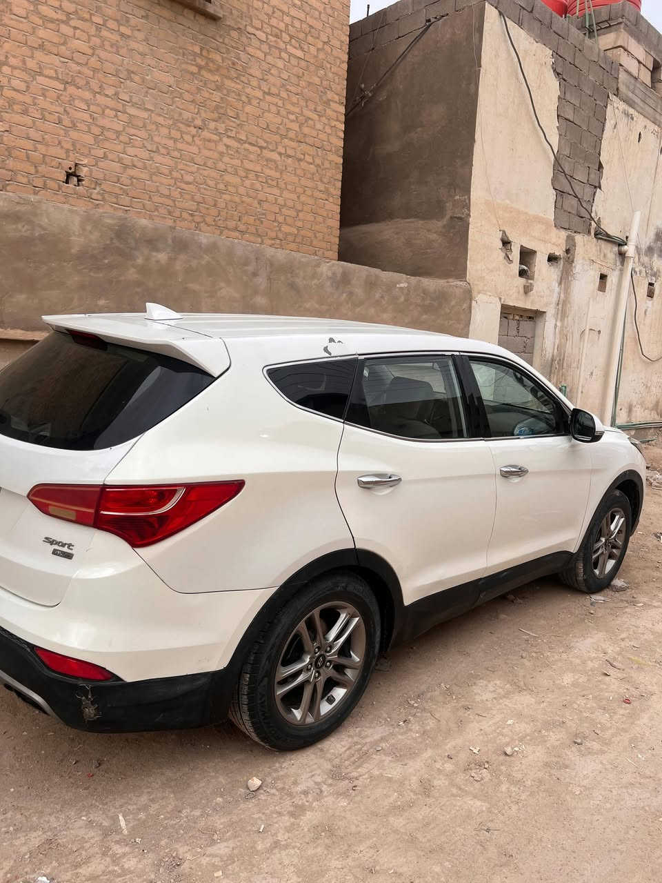 سنتافي 2013 وارد امريكي 2400 جي دي اي 5 راكب
ضربه جاملغ وبنيد  وبيه قطع صبغ رقمها بصرة ***********
