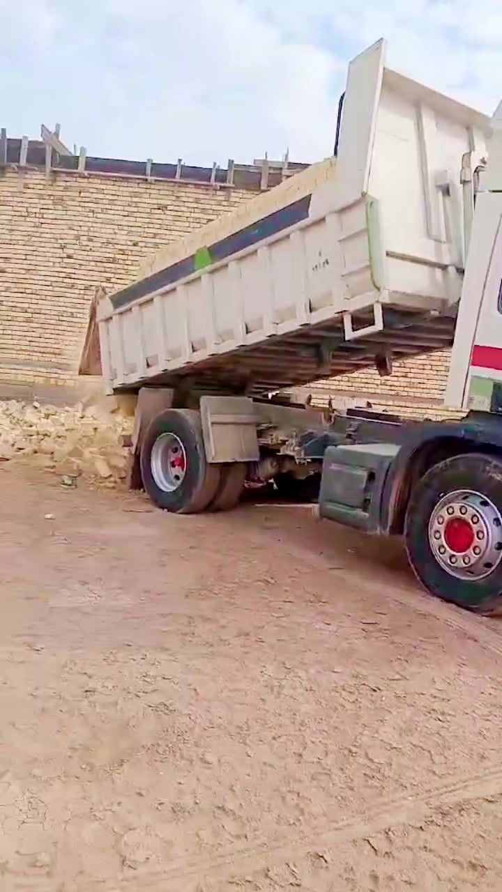 سلام عليكم طابوك لصلاح درجه اولى توصيل لكافت نحاء الناصرية رقمي ***********تصل وبيك  خير وتدلل واسعار مناسبه
