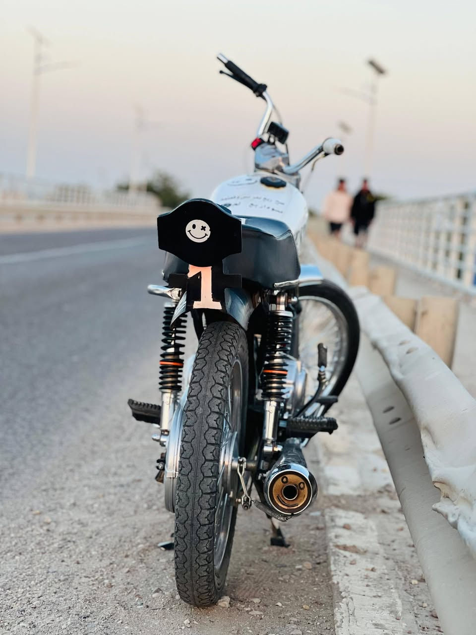 سلام عليكم دراجه البيع  موديل 15 اوراق  البيع مراوس حسب القناعه دراجه تعمير كله 24   كله جديد السعر خاص
     بدون سبايدر 
 مكان الرفاعي جسر الشركات  رقم ***********
