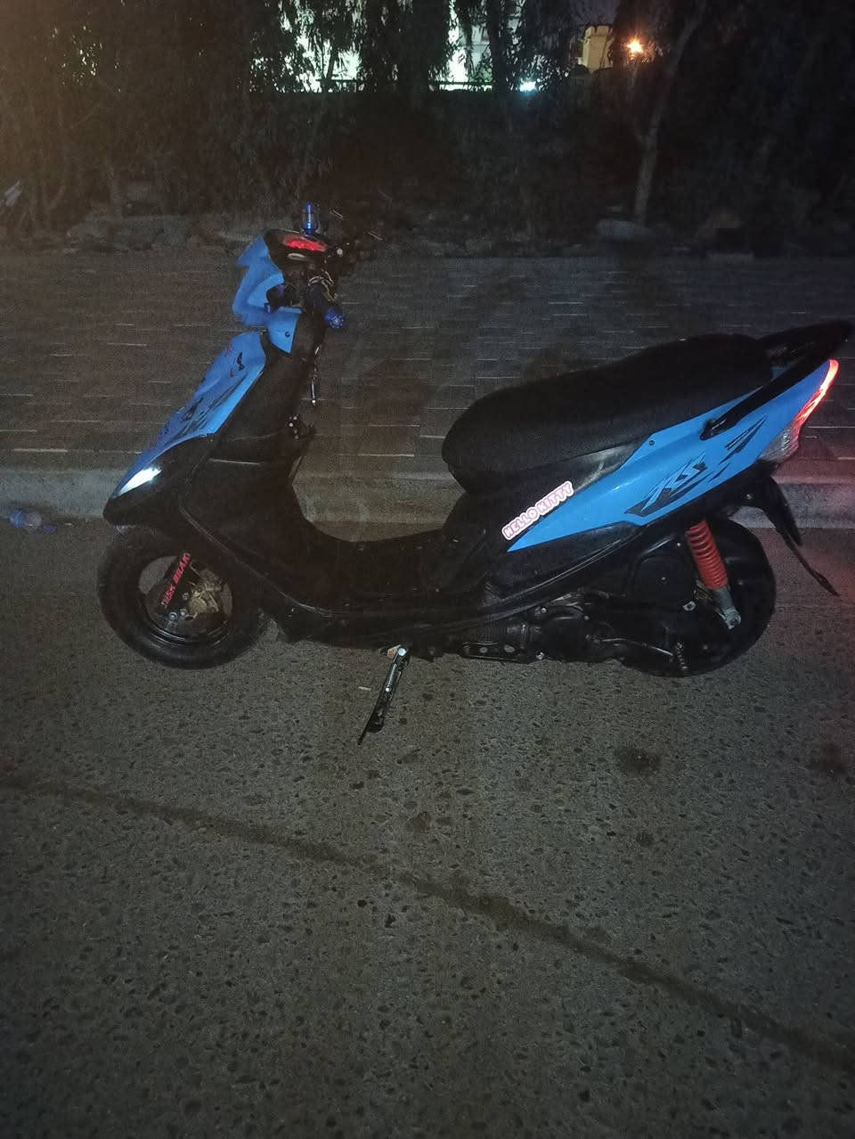 سلام عليكم ماكس عدله ياباني بوشه 55 مشيف شلعه ومعدل محرك ناعم سلف عوزه شخاطه لا نضوح ولا تبخير ولا تنقيص دراجه عوزهه كابريتر لين كابريتر تعبانه مكاني كربلاء تفاصيل اكثر خاص سعر 400 وبيهه مجال


**إذا كنت صاحب هذا الإعلان وتريد حذفه لأي سبب، رجاءا أرسل رسالة إلى الدعم الفني**