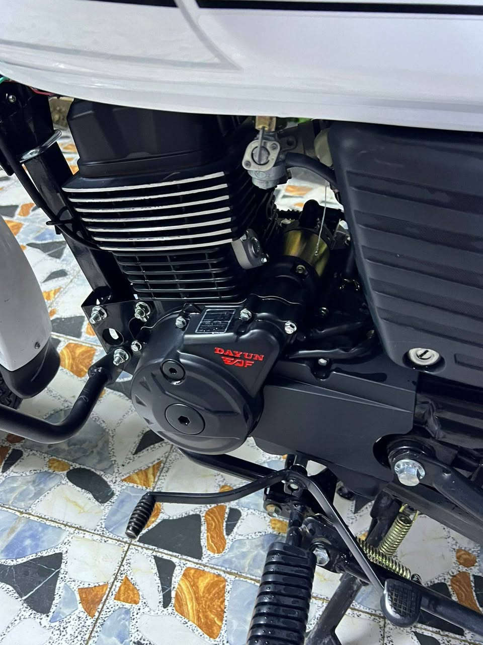 سلام عليكم دايون للبيع موديل 23 طالعه بل 26 صاله شهر من طالعه وكيله سلامي الدراجه زيرو كفاله عامه جديده كلش مكينه 200 اوراق سكنر 
السعر 1600 وبيه مجال المكان بابل الحمزه الغربي 
‏‪0773 904 1562‬‏
