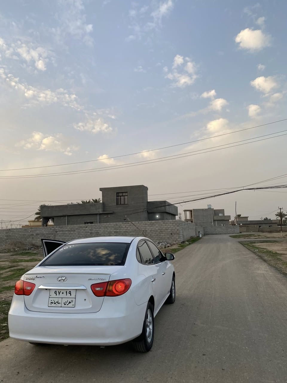 السلام عليكم
للبيع الانترا  موديل 2011
رقم سليمانيه سنويه بعدها مامنتهيه
كير ومحرك بشرط 
صدر امامي خلفي جديد 
تايرت جديد 
 بيها صبغ  جاملغ  شبرين صبغ بالبنيد 
السعر116 بي مجال 
المكان تكريت صلاح الدين
الاتصال ***********
