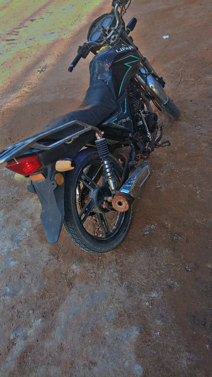 دراجه ليفان شغاله كله عايزها بس باتري سعره 275 وبي مجال بسيط مكان رمادي 7 كيلو متواجد واتساب ***********
