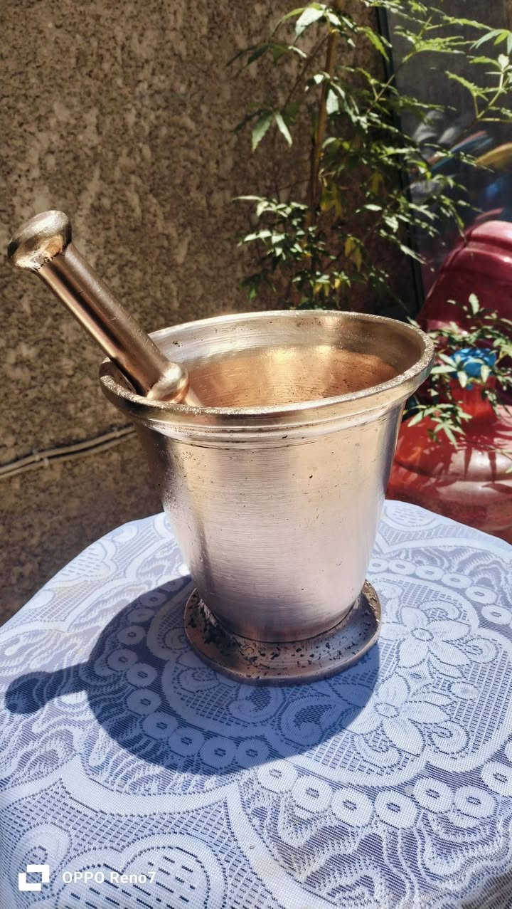 السلام عليكم هاون قديم جدا اني نضفته بيدي القياسات موجوده بصور 
مكاني بغداد الكرخ الي يدور برخيص ليطب ويعلق رجاءآ


**إذا كنت صاحب هذا الإعلان وتريد حذفه لأي سبب، رجاءا أرسل رسالة إلى الدعم الفني**