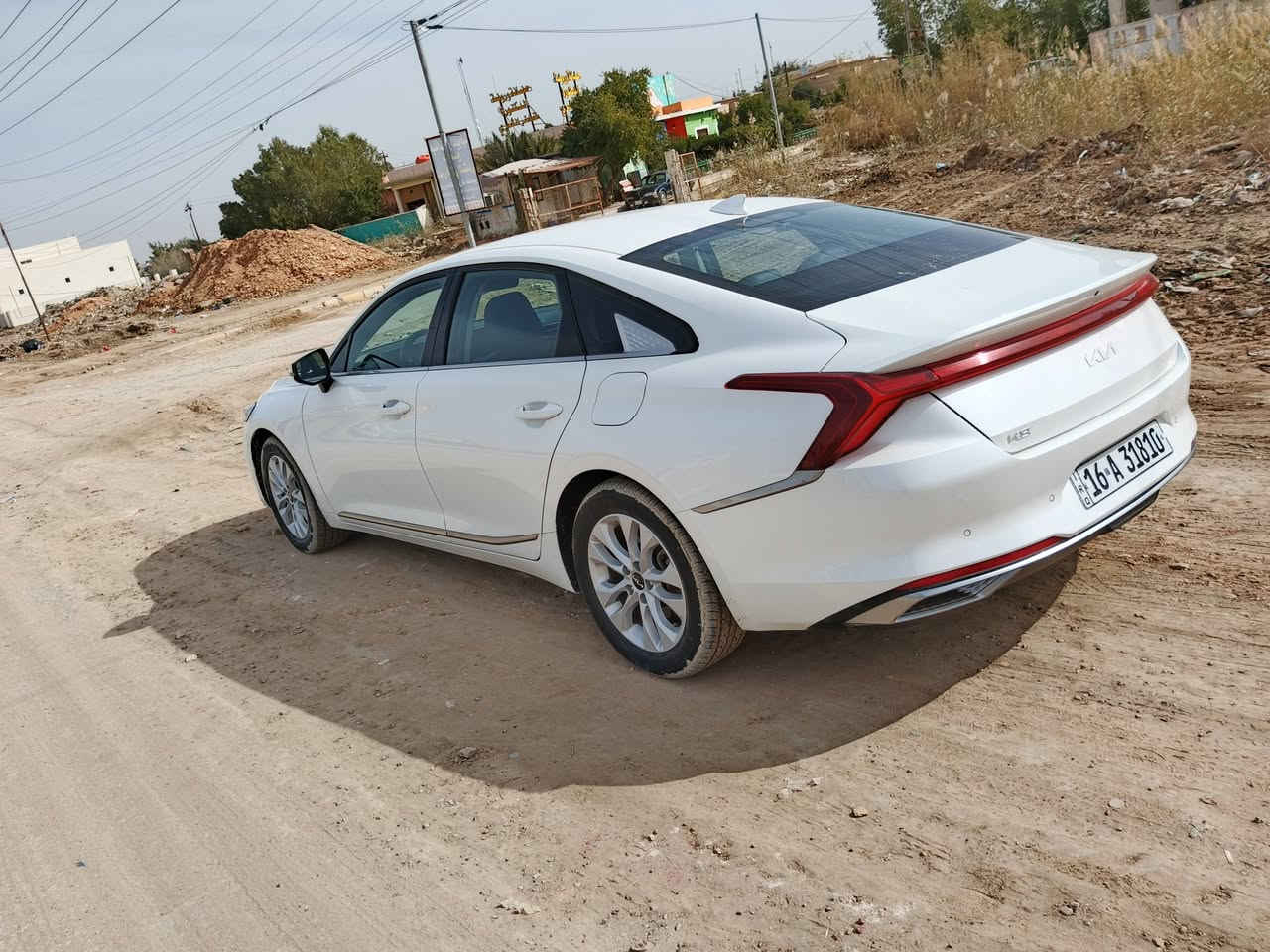 كيا 8للبيع موديل 22رقم تلفون*********** سعر195وبه مجال بسيط
