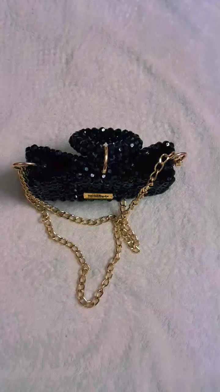 السلام عليكم حبايب هذا تصميمي الجديد والشغل مرتب وبأسعار تنافسية وراح يكون بيها عروض بأول اسبوع راح يكون سعر القطعه ٦٥ وتوصيل مجاني فقط بغداد 
للتواصل واتساب فقط ***********
