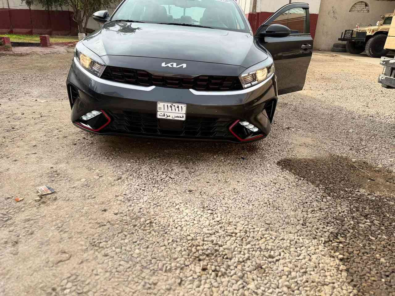 كيا فورتي 24 جيتي لاين فول عدا الفتحة حادثها باب مبدل اصلي بدون دواخل وبدون ارباك السعر 150 
***********
