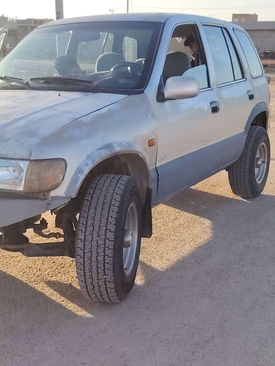 سلام عليكم من رخصة الادمن كياسبورتاج موديل 2000تبريد تدفيه شاصي كشر مكفول من الخياس والحادث فقط جراد صبغ  تحويل مباشر السنويه منتهيه من 2019 السياره شرط كير ومحرك ماعده لاستيك ولف وشرط التحويل السعر 45 وتدلل *********** @إشارة
