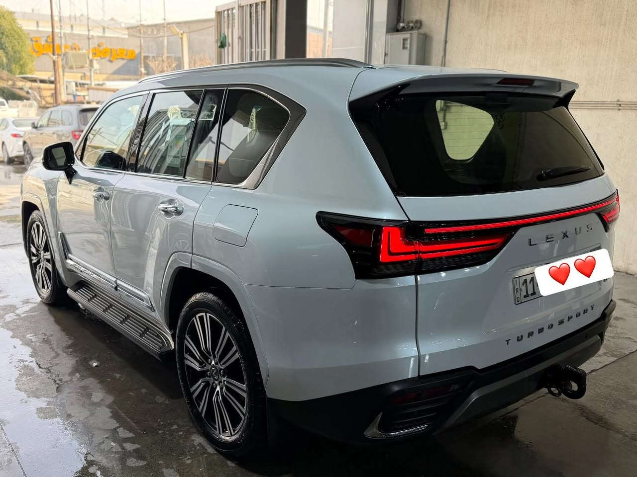 السلام عليكم 
لكزس 2024 بلاتنيوم 
رقم بغداد
فول مواصفات 
داتشوب
بوب شفط 
ويل كبير 
صندوق جلاق 
جكات 
مكفولة كفالة عامة من الصبغ والبارد
سعرها: 119الف دولار وبيها مجال بسيط
للاستفسار اكثر:***********
مكانها معارض النهضة شركة اللامي
