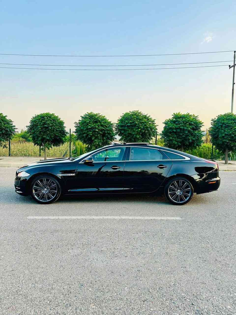 جاكور للبيع او مراوس VIP XJL V8 سوبر جارج وكاله سردار
للاخير ١/١  موديل ٢٠١١ خليجي وكالة سردار رقم اربيل       

                      ماشيه 102 كيلو متر فقط  مكينه v8 
        غرضها الاصليه كلها وياها عده مال طوارئ بلصندوق
      وارضيات الشركه  بلادي وياها الحمد الله بدون اي نقص
              ولاكلوب مشتغل بلدشبول صفر مسج السيارة
        كير ومحرك وكهربائيات  وصدر كله بلشرط والفحص 
المواصفات________
٥ بصمات 
بانورما 
داخل جلد مشمشي
مساج  
تدفئه وتبريد بالكشنات الاماميه 
تدفئه وتبريد بالكشنات الخلفيه
كشنات الاماميه كهرباء 
كشنات الخلفيه كهرباء 
كشن السايق ميموري 
استيرن كهرباء 
لايتات داينمك 
بردات خلفيه جانبيه 
طاولات خلفيه
تحكمات خلفيه
كشنات الخلفيه مساج 
برده خلفيه كهرباء
هاند بريك بصمة
لايتات زينون بلادي
جنطة كهرباء 
دوس جاكور ليزريه 
انارة داخليه لمس 
شاشه كبيره تدعم نظام الملاحة
تبريد مركزي 
كامره خلفيه فول HD 
حساسات امامية
حساسات خلفيه
ماسحات اوتو
تجاوي كهرباء
رادارات جانبيه
كير ماوس ٨ نمر
شفتات استيرن
تدفئه استرين 
كيجات الكترونيه
نظام سبورت
نظام S سبورت بلاص
نظام ثلوج 
صاج ملكي نفس الموجود بالبينتلي 
سستم سماعات Luxury ٢٤ سماعه
ليد امامي 
بك لايد ليد 
ويل كب 20 بلادي وتخم تاير جديد عليه اصلي 
وبعد بيه مواصفات اكثرر 
الحمد الله السيارة مثل مذكرت بدون نقص ابد وعليه سيرفس كامل قبل كم يوم ودهن بلادي بدلته بعده صفر كيلو متر وعليه وصدر مبدله جديد وكل غراضها مال شركه
السعر : 155 وبي مجال 
*********** علي
