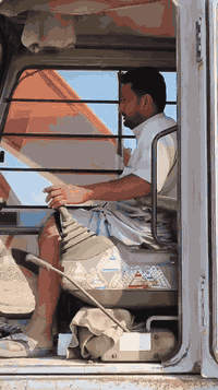 البيع حفاره تو علاشريكه جديده ساعات العمل 8000ساعه محزونه كانت ***********
