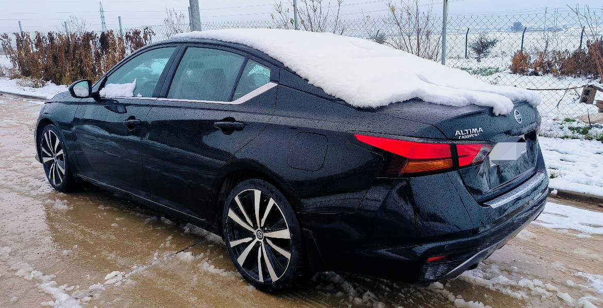 altima sr plus 
بصمات و تشغيل عن بعد و ويل كروم و كشنات تطفئة و سلايت و رادار  ........
سيارة بدون صبوغ بدون ايرباك  و سنوي 2029  بدون حالوب لون اسود قطران  
عنوان عقرة او قظاء بردرش    *********** واتساب شيخان, نينوى
