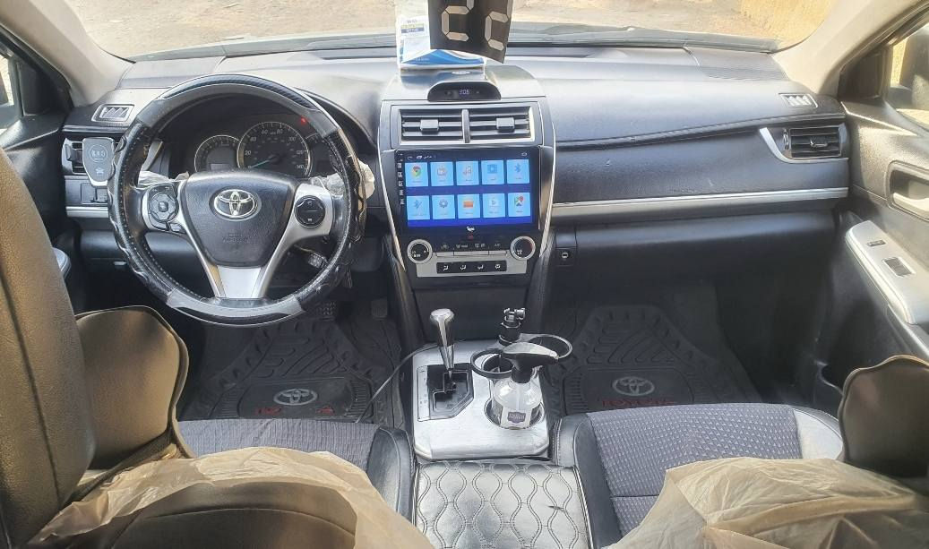 السلام عليكم  كامري سمنتي حلوه جاهزه موديل١٢ مكينه وكير مكفولات وتخم يابان شاده قبل سبوع لايت زنون تبريد ثلج بيهه جفيه صبغ عام بأسمي السعر ٩٥ العنوان بغداد/ ***********
