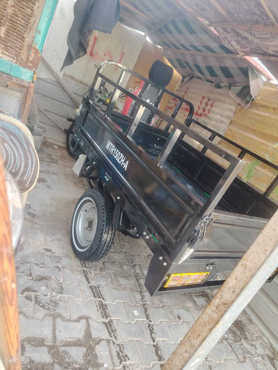 السلام عليكم شباب ستوته للبيع موديل 20 ما عايزه اي شيء وكيلها ابن جبريل اوراق اصوليه***********
