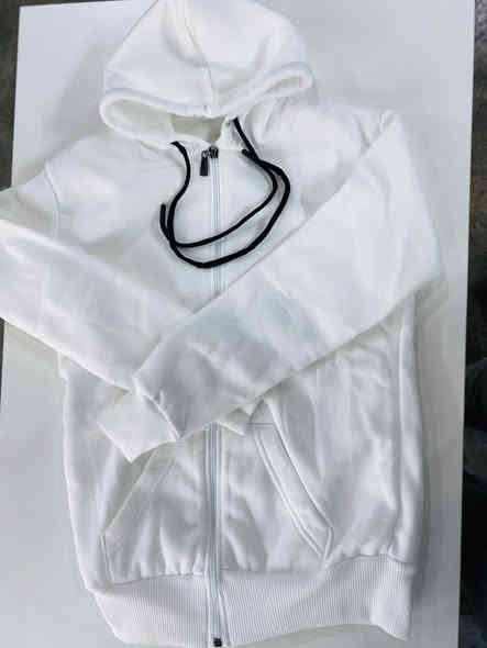 بوتيك نونو / سويتر مدرسي مبطن متوفر بموديلين سحاب وبدون سحاب 
متوفر ٣اللوان🥰😍

يلبس  ٦  -   ١٦  سنه 🥰🔥

يوجد توصيل 🛵

محمد ***********
حديثه -بني داهر - مقابل جامع بني داهر الجديد
