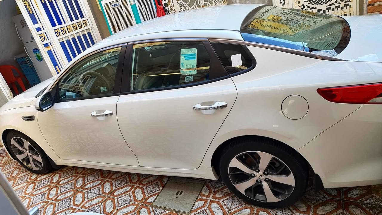 السلام عليكم
كيا اوبتيماخليجي للبيع مكفوله 

🍃موديل 2018

🍃رقم قادسية 

🍃فول مواصفات عدا البنراما

🍃بصمه ابواب

🍃بصمه تشغيل

🍃جنطه ذكيه 

🍃مري شفط

🍃شفتات ستيرن

🍃حساس امامي خلفي

🍃تبريد قطعتين 

🍃مكان ديوانية الحمزة الشرقي 

🍃بردات بلادي حداديه جديدة 
محرك 2400 دوش 

تخم تاير السيارة بيها بارد بالجاملغ الخلفي كد شبر كما موضوح بالصور السعر 178 اللاتصال ***********
