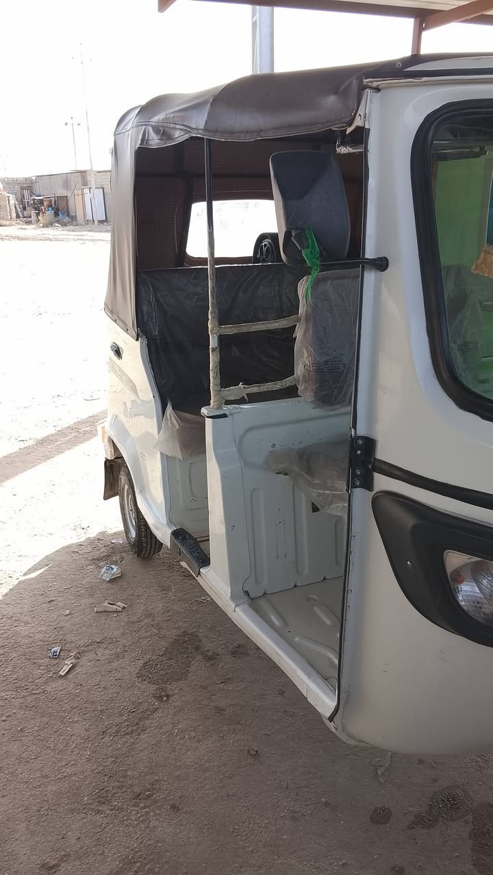 سلام عليكم  تكتك تيفيس لبيع مكينه مبدل بيها بس زنجيل وكلجات كشر شوفت عين نضيفه الله شاهد مديل عشرين اوراق اصولي رقم الهاتف ***********
