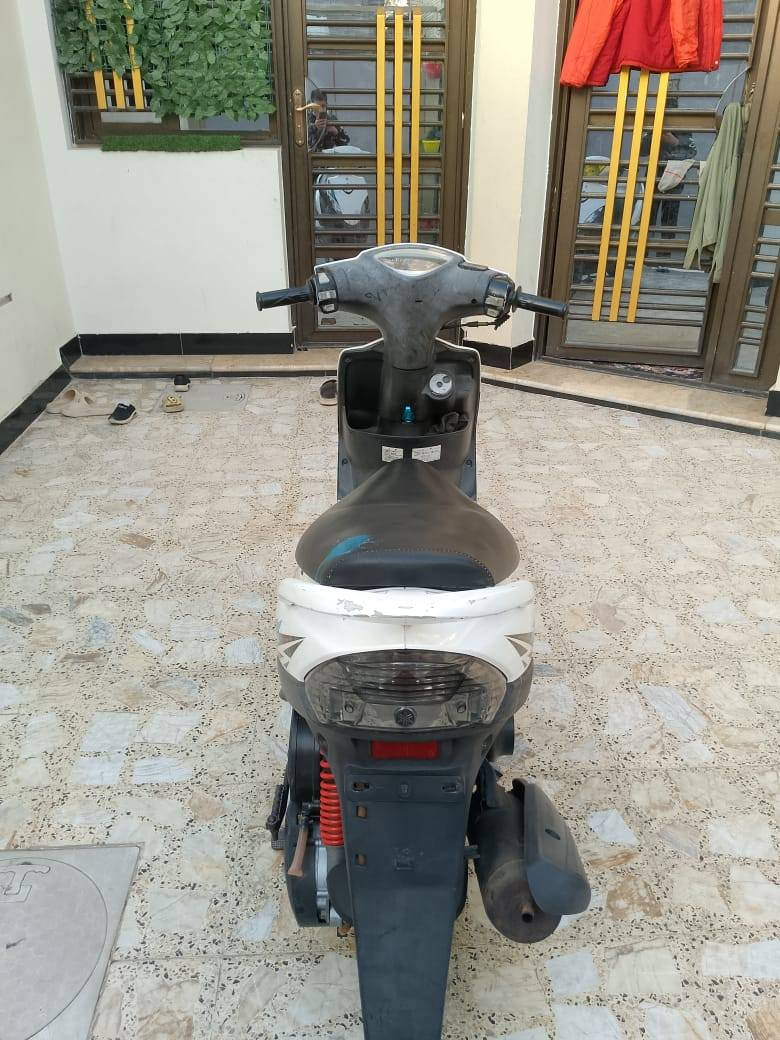 أخوان السلام عليكم دراجة ماكس عدلة لون ابيض دراجة وكالة بمعنى الكلمة دراجة مكفولة من تاير لتاير مكينة خير من الله دراجة ختم واحد كفر مبدل مكينة مفتوحة ترجع مكاني بغداد العبيدي الرئاسة رقمي *********** سعره مليون و100 جوا مليون لاتجيني ولاتتصل
