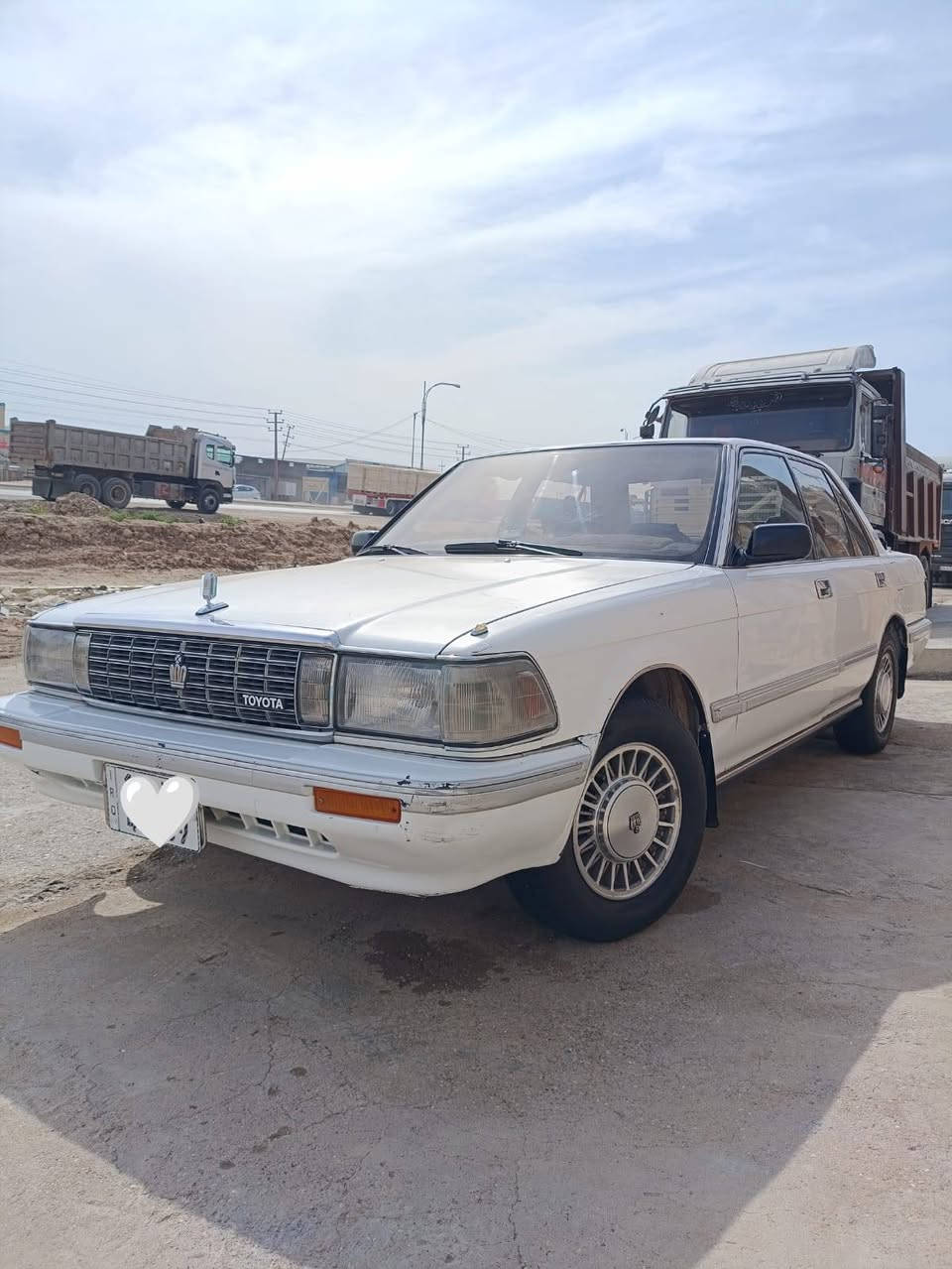 سلام عليكم سوبر سيدان للبيع موديل 1990 سنويه لل 31 كهربايات كلها شغاله سياره بلاديه عده جاملغ لامامي مصبوغ ولهلال مال الجاملغ الخلفي كير ومحرك خير من الله رقم بغداد باسمي تحويل ثاني يوم تخم تاير جديد تبريد يرادله ادامه سعر 70 وبيها مجال مكاني بغداد النهروان شراي يتصل ع رقم ***********
