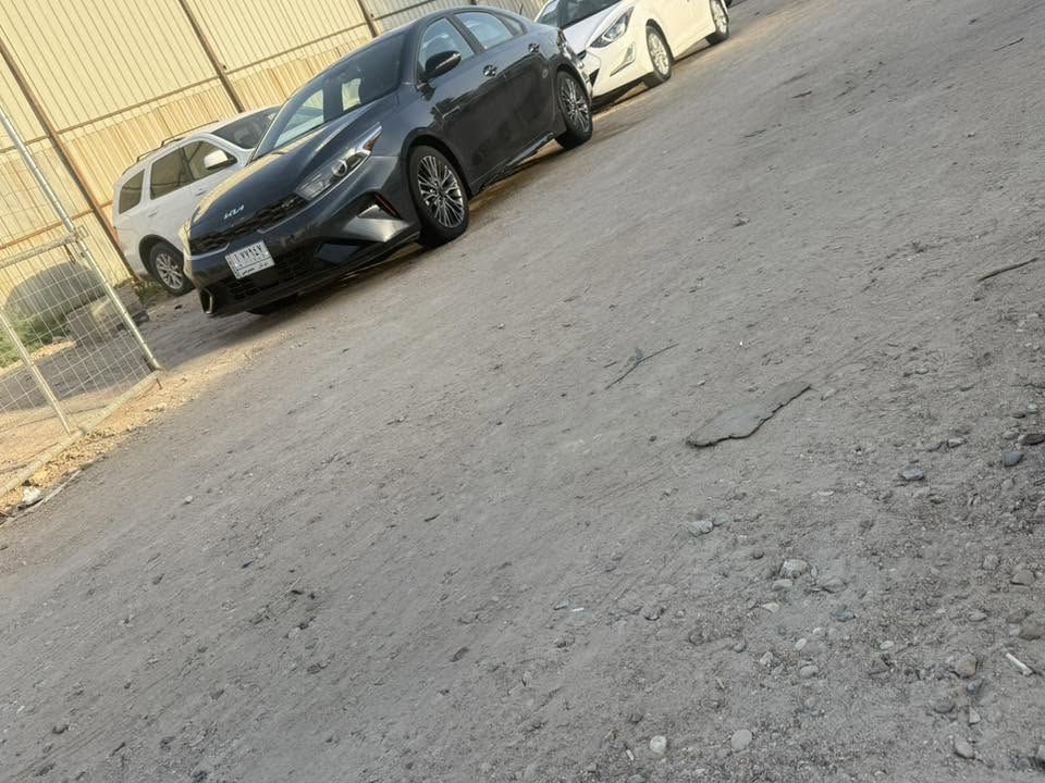 سلام عليكم كيا فورتي ٢٢ جي تي لاين فول مواصفات  مكينه ٢٠٠٠ دوش كشنات جلد بصمه كلش فول عدا الفتحه ضربه خفيفه كلش سياره بسمي حره تحويل بيع أو مراوس مكاني الناصريه مركز ***********   تصليح طرف الجاملغ وطرف البنيد فقط بدون تبديل
